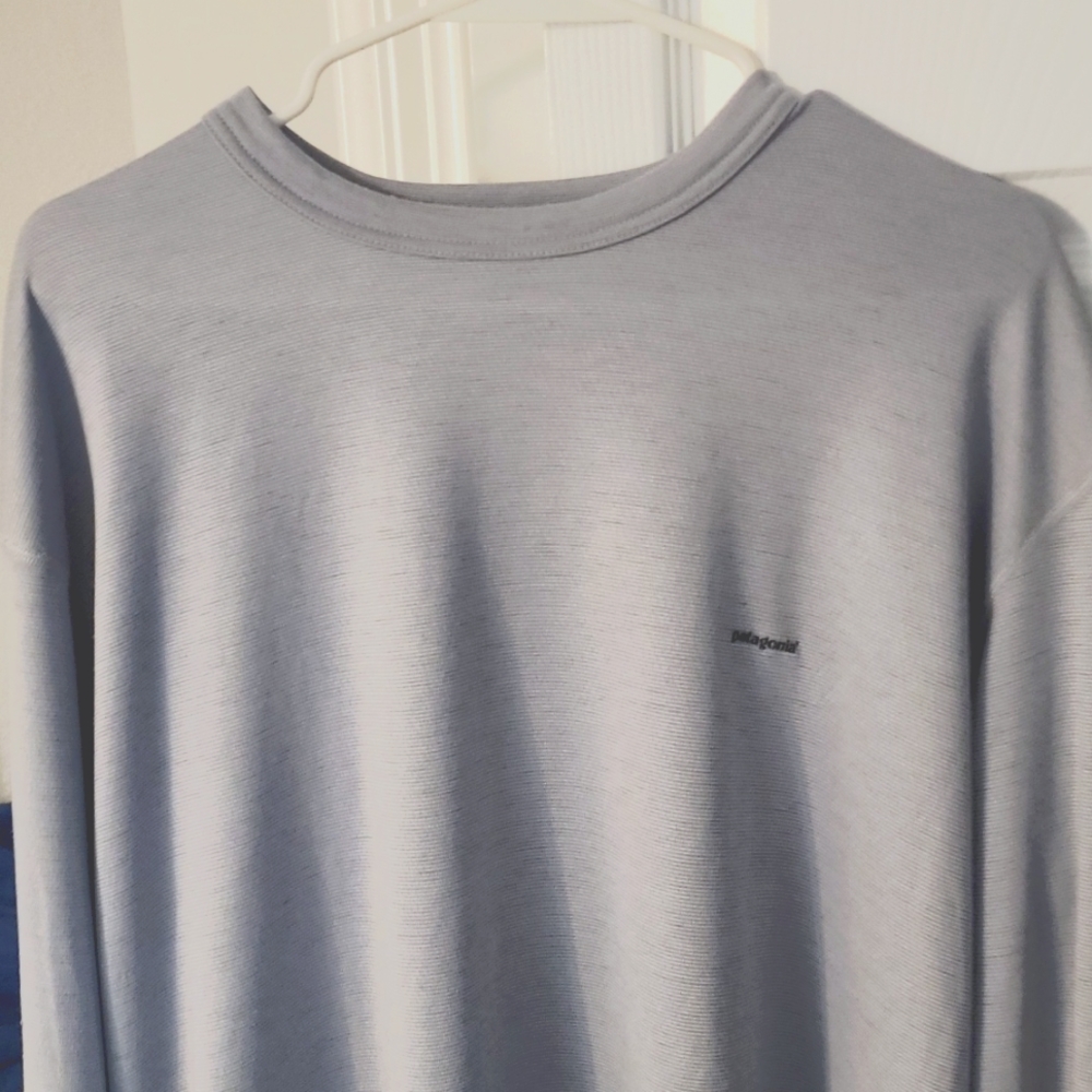 Patagonia Men's XXL Gray Capilene with Logo on Front Chest